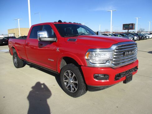 Used 2023 RAM 2500 Limited image 7