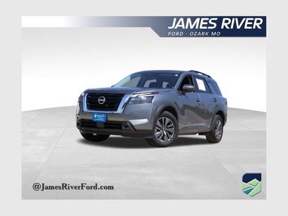 Used 2025 Nissan Pathfinder SV