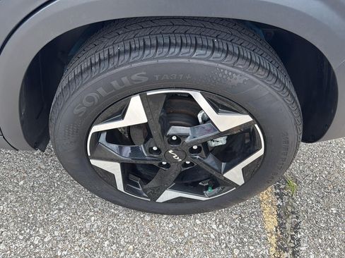 Used 2025 Kia Seltos S FWD image 25