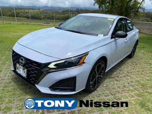 Used 2024 Nissan Altima 2.5 SR FWD image 21