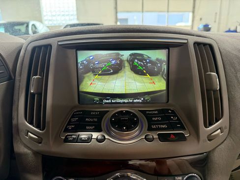 Used 2010 INFINITI G37 Sport w/ Premium Pkg image 18