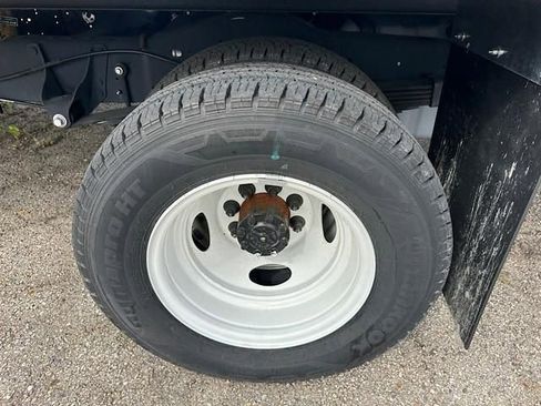 New 2024 Ford E-450 and Econoline 450 Super Duty w/ Power Windows & Locks Group image 37