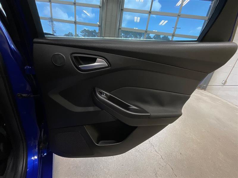 Used 2013 Ford Focus ST FWD image 25