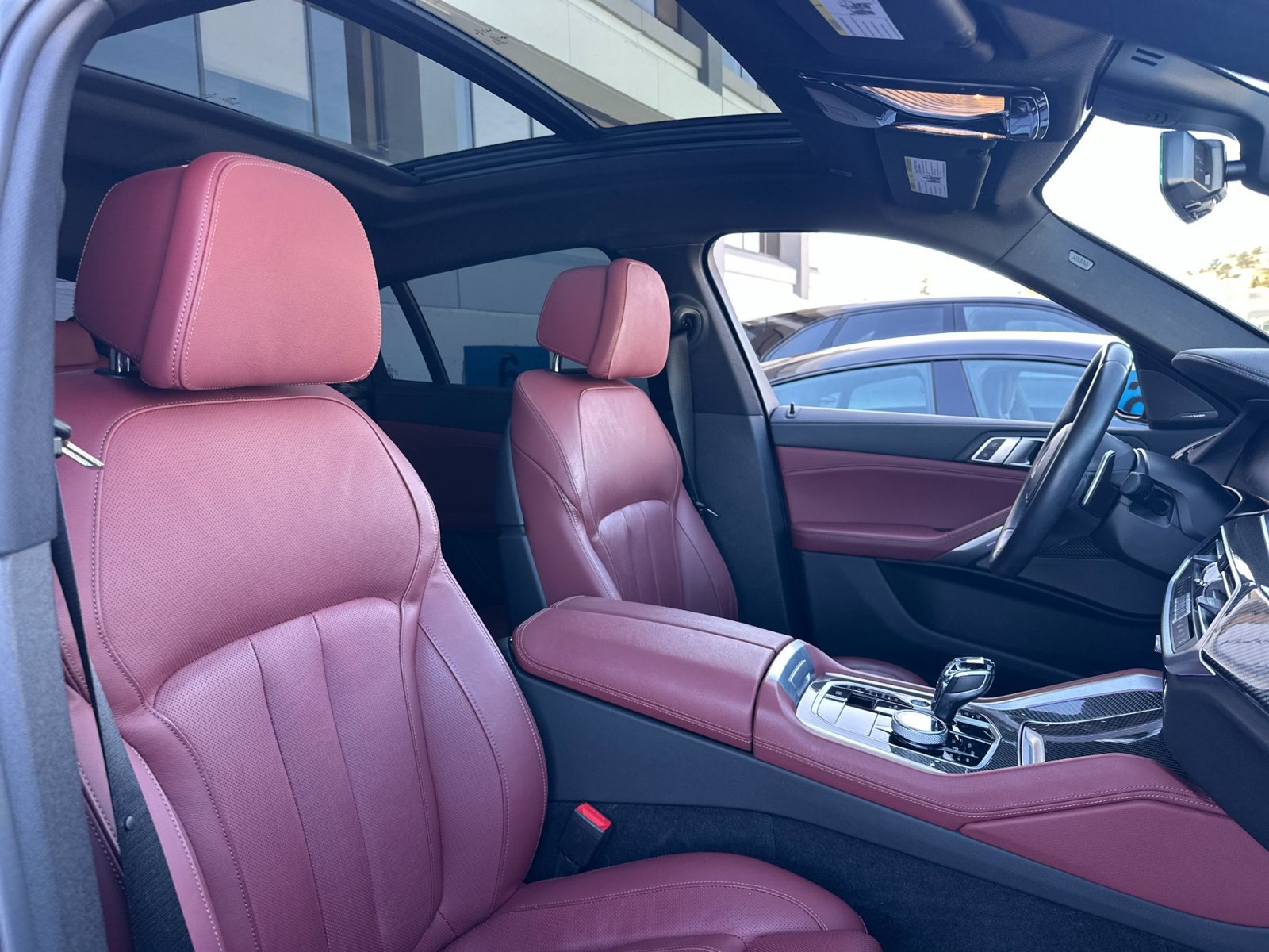 Used 2022 BMW X6 M50i w/ Premium Package AWD/4WD image 28
