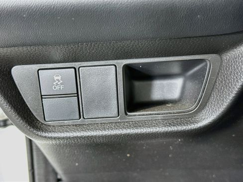 Used 2023 Honda HR-V LX image 10