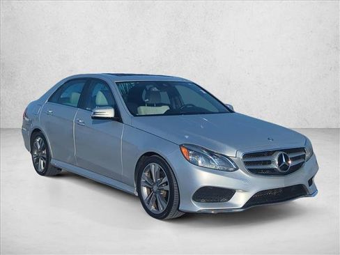 Used 2016 Mercedes-Benz E 350 Sedan image 3