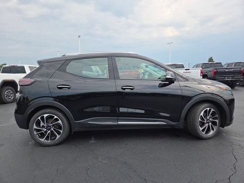 Used 2022 Chevrolet Bolt EUV Premier w/ Sun & Sound Package FWD image 21
