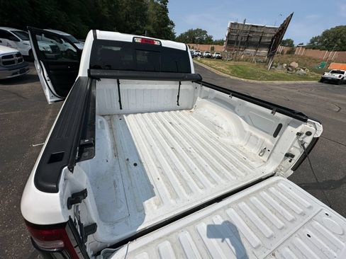 Used 2023 RAM 1500 Big Horn AWD/4WD image 42