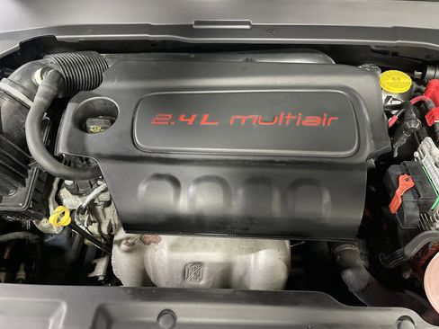 Used 2019 Jeep Compass Latitude w/ Popular Equipment Group image 16