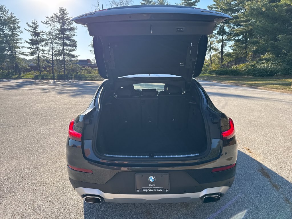 Used 2024 BMW X4 xDrive30i w/ Parking Assistance Package AWD/4WD image 27
