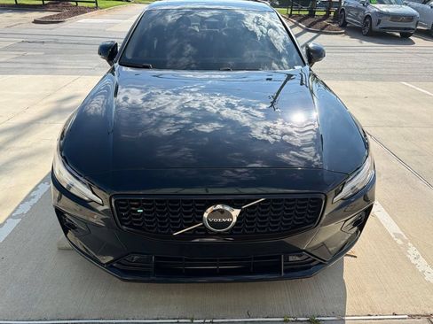 Used 2023 Volvo S60 B5 Core w/ Climate Package AWD/4WD image 2