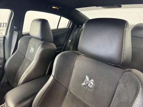 Used 2022 Dodge Charger Scat Pack w/ Dynamics Package image 3