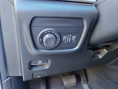 Used 2023 Jeep Grand Cherokee Altitude RWD image 26
