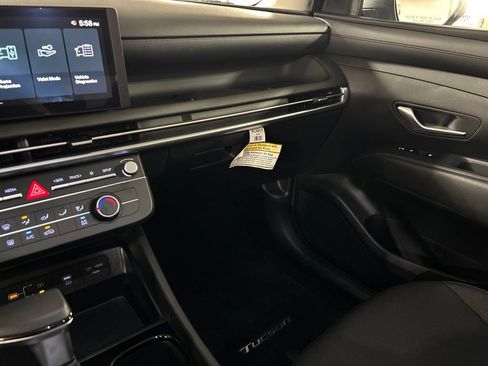 Certified 2025 Hyundai Tucson SE AWD/4WD image 23