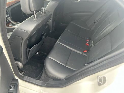Used 2014 Mercedes-Benz C 250 Sedan image 9
