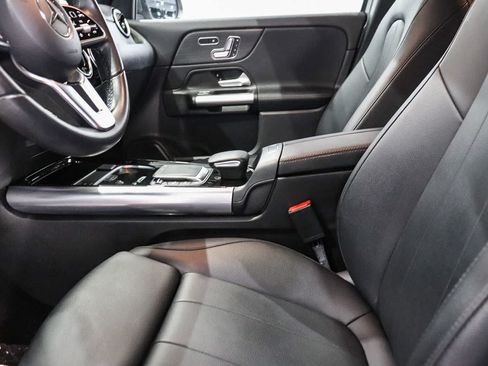 Certified 2023 Mercedes-Benz GLA 250 image 17