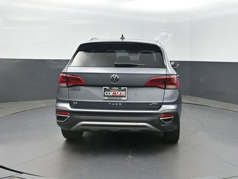 Used 2022 Volkswagen Taos SE w/ Panoramic Sunroof Package AWD/4WD image 32