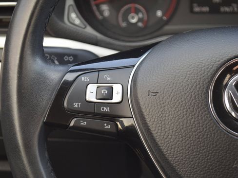 Used 2020 Volkswagen Passat 2.0T SE image 12