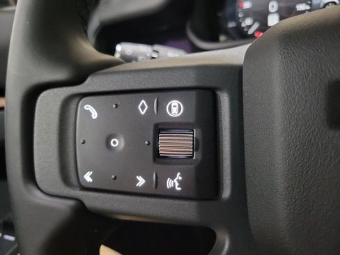 New 2026 Land Rover Defender 90 X-Dynamic SE AWD/4WD image 15