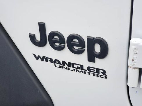Used 2022 Jeep Wrangler Unlimited Sport AWD/4WD image 25