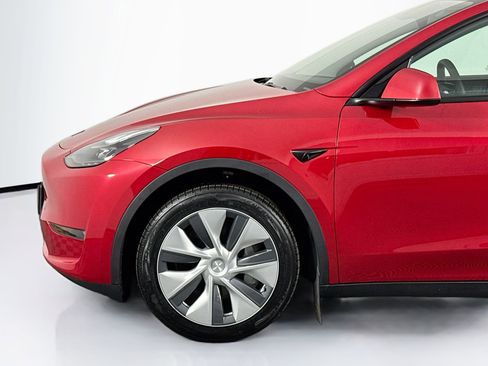 Used 2023 Tesla Model Y Long Range image 46