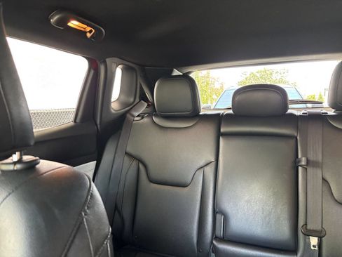 Used 2025 Jeep Compass Limited AWD/4WD image 39