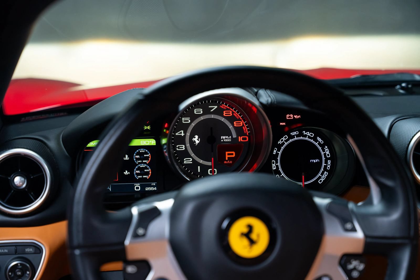 Used 2015 Ferrari California T RWD image 16