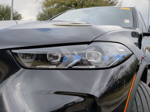 Certified 2024 BMW X5 sDrive40i w/ Premium Package image 3