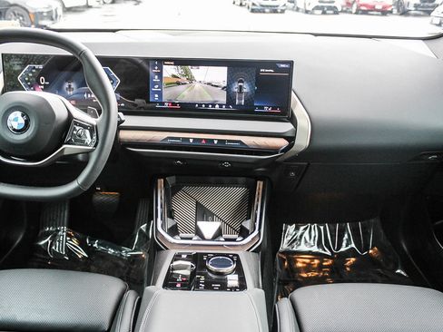 Certified 2025 BMW X3 xDrive30i w/ Convenience Package image 12