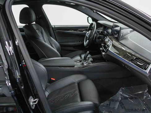 Certified 2023 BMW 530e w/ M Sport Package image 18