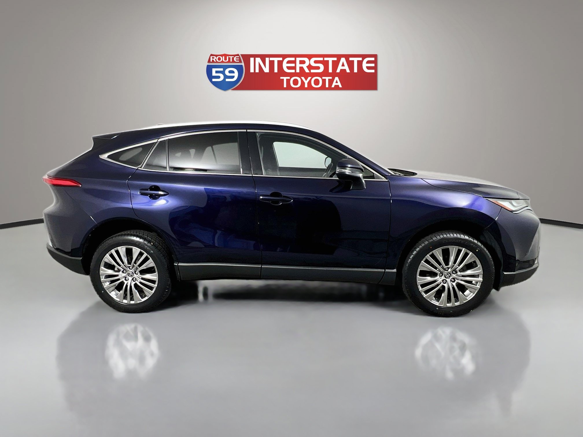 Certified 2023 Toyota Venza XLE AWD/4WD image 8