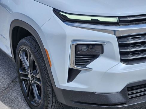 New 2026 Chevrolet Traverse LT w/ Driver Confidence Package FWD image 9