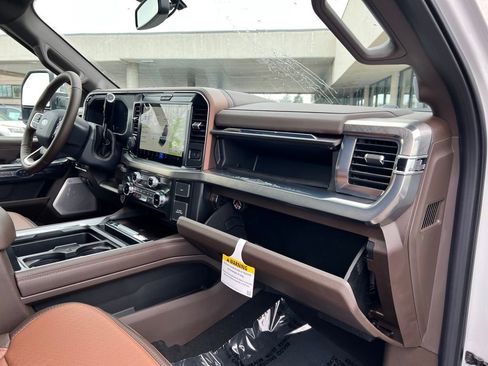 New 2025 Ford F350 King Ranch w/ Chrome Package image 28