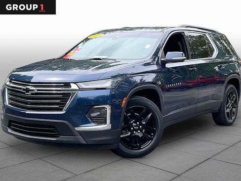 Used 2022 Chevrolet Traverse LT FWD image 1