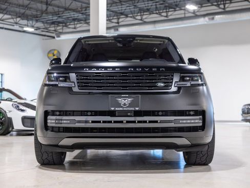 Used 2023 Land Rover Range Rover SE image 2