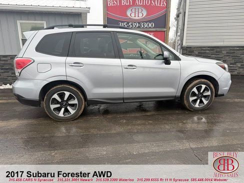 Used 2017 Subaru Forester 2.5i Premium w/ All-Weather Package AWD/4WD image 4