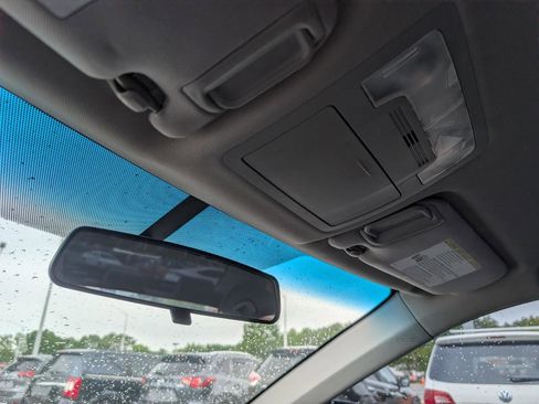 Used 2017 Toyota Camry SE FWD image 28