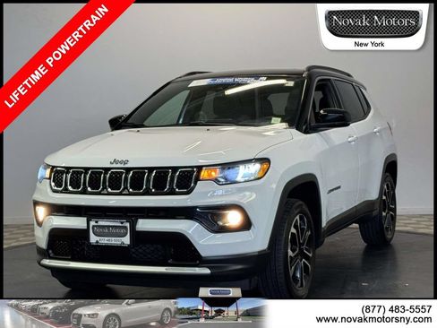 Used 2023 Jeep Compass Limited w/ Sun and Sound Group AWD/4WD image 4