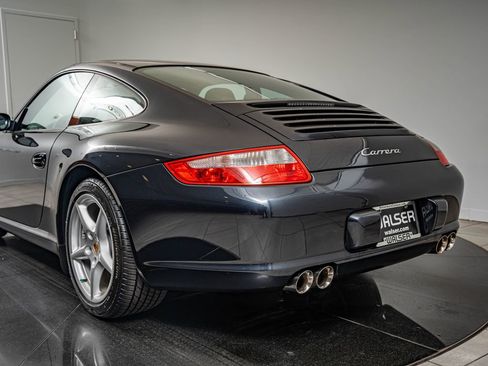 Used 2005 Porsche 911 Carrera RWD image 23