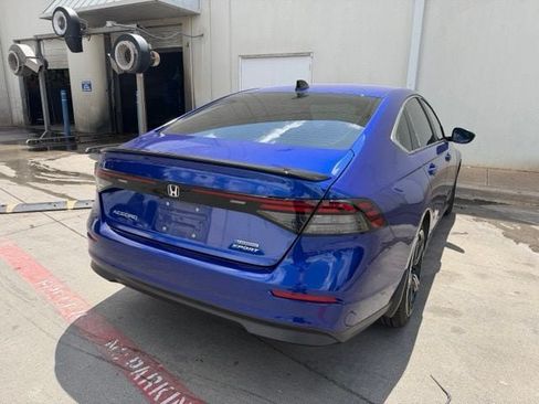 Used 2025 Honda Accord Sport image 3