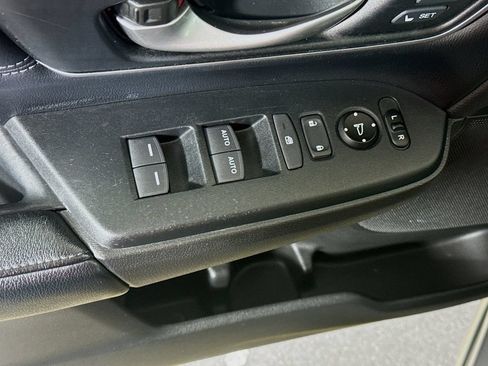 Used 2018 Honda CR-V EX-L image 19