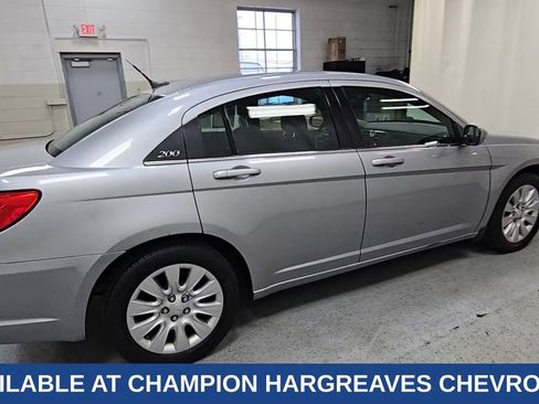 Used 2014 Chrysler 200 LX image 12