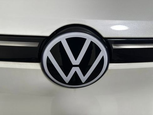Used 2023 Volkswagen ID.4 S RWD image 9