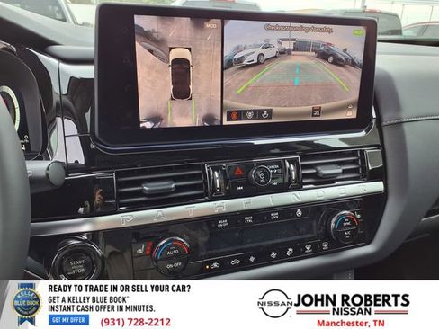 New 2026 Nissan Pathfinder SL image 7