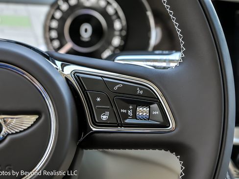 New 2026 Bentley Flying Spur Plug-In Hybrid image 40