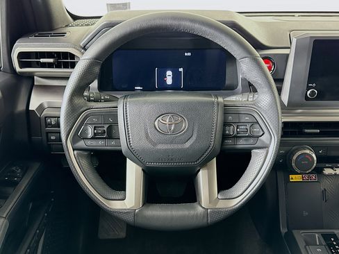 Used 2025 Toyota 4Runner TRD Off-Road image 18