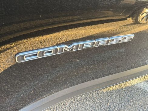 Used 2022 Jeep Compass Latitude image 19