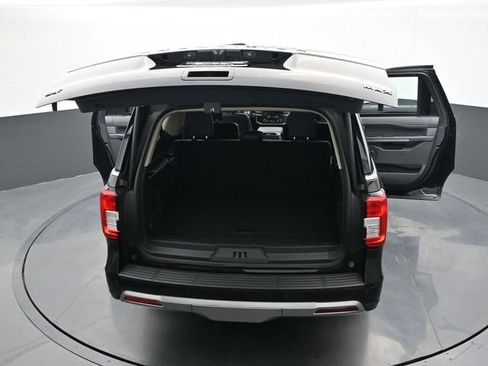 Used 2024 Ford Expedition Max XLT image 27
