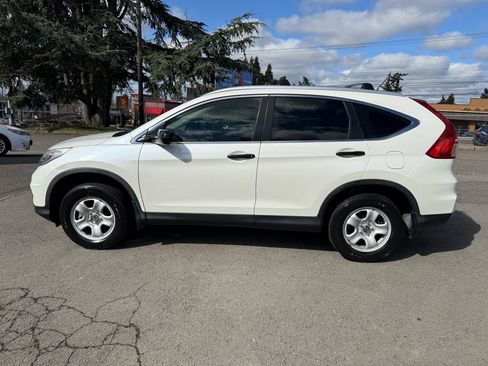 Used 2015 Honda CR-V LX image 2