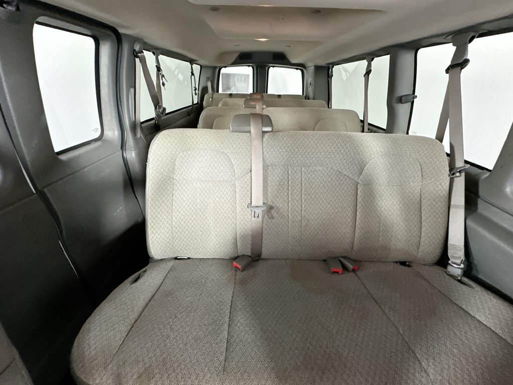 Used 2025 Chevrolet Express 3500 LT w/ LT Preferred Equipment Group RWD image 12